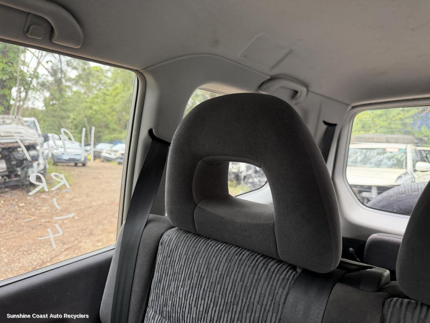 2000-2006 Mitsubishi Pajero Headrest