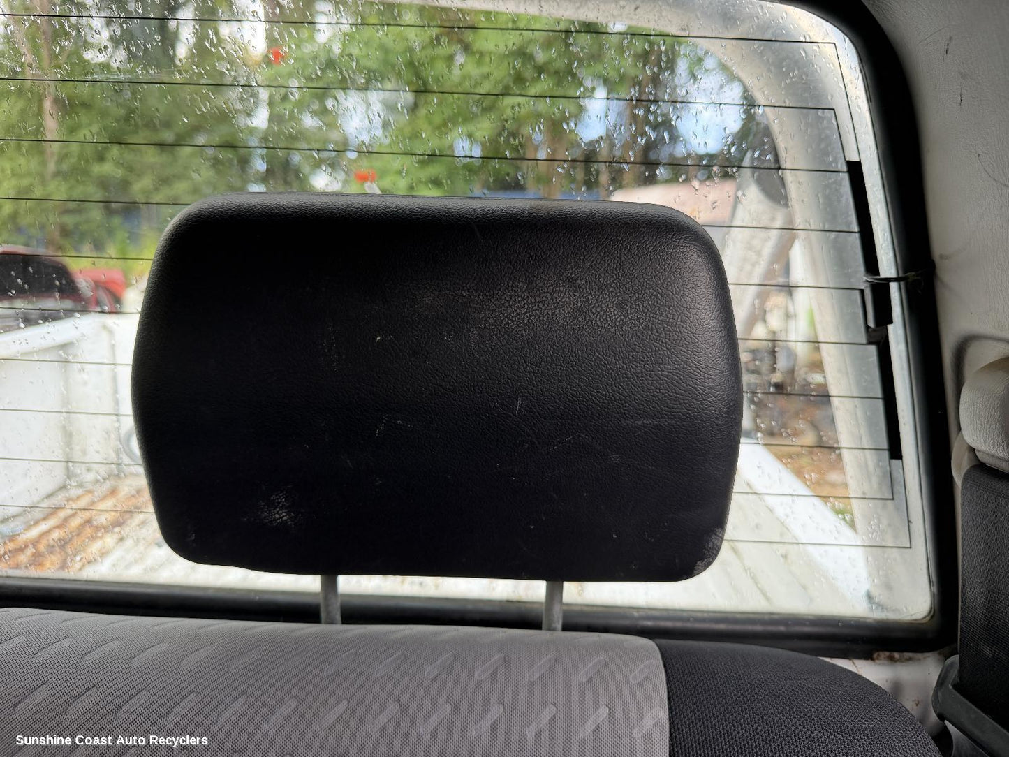 2001-2015 Nissan Navara Headrest