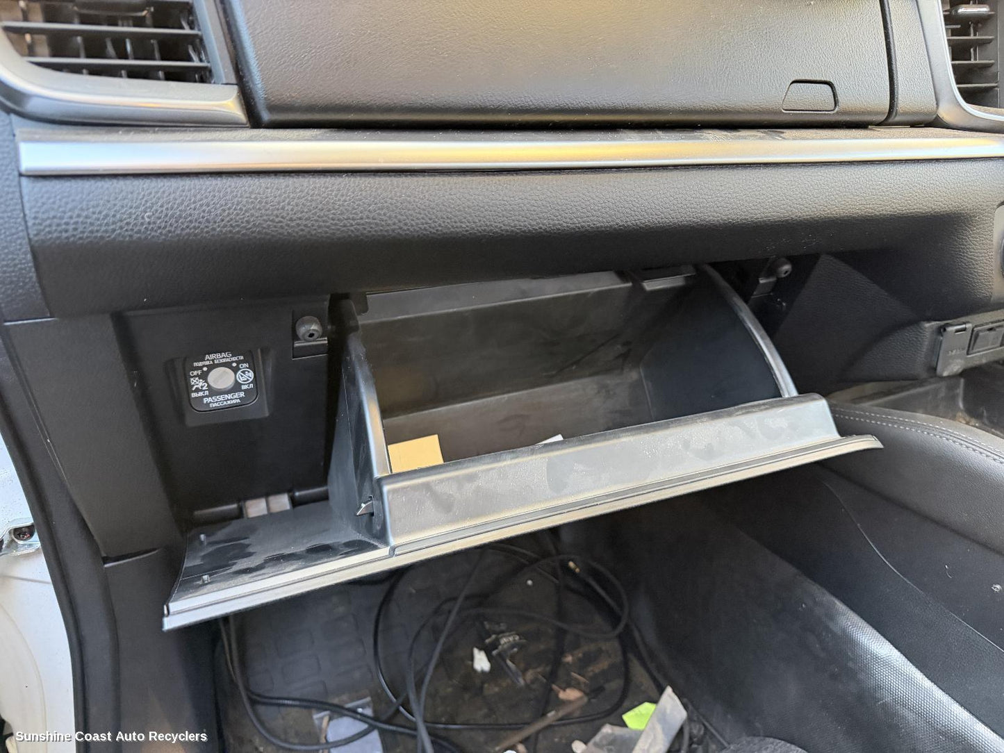 2020-2026 Mazda Bt50 Glove Box