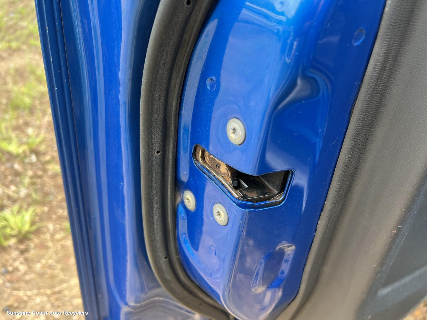 2013 Holden Colorado Door Boot Gate Lock