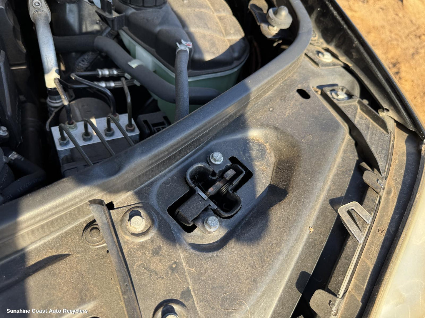2008 Mercedes M Class Bonnet Lock Support