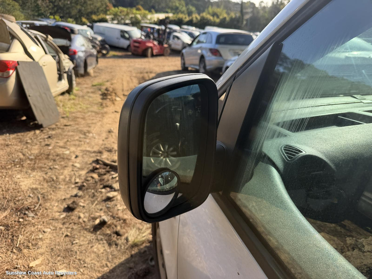 2004-2015 Volkswagen Caddy Left Door Mirror