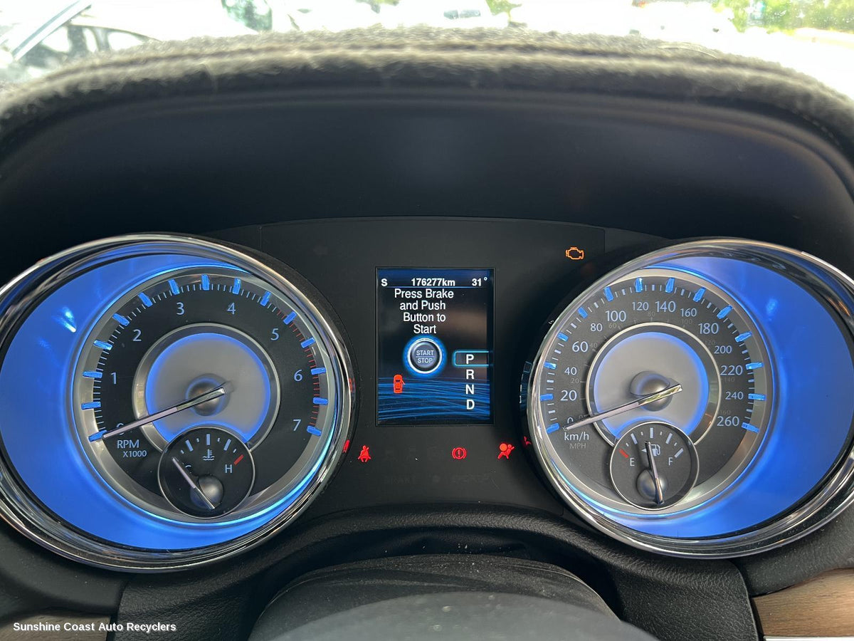2012-2014 Chrysler 300c Instrument Cluster