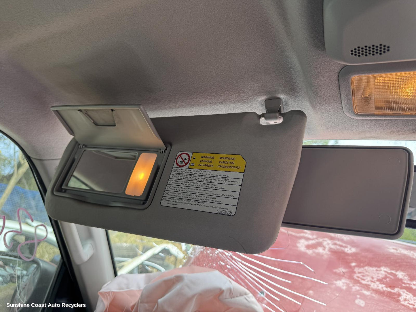 2009 Mitsubishi Pajero Sunvisor