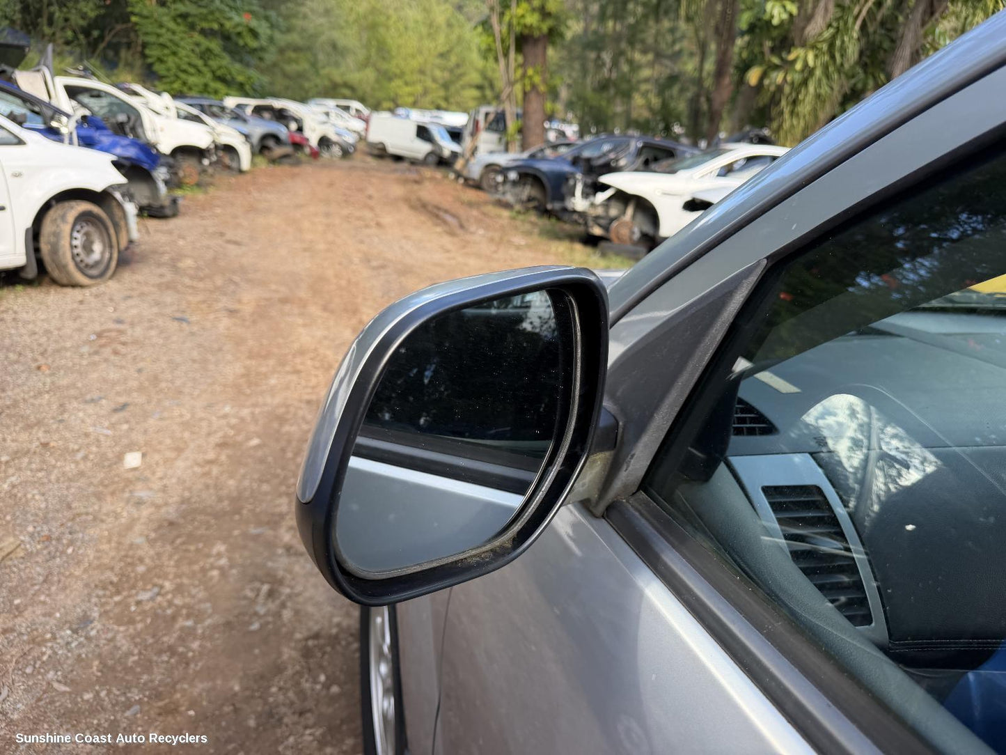 2009-2012 Mitsubishi Outlander Left Door Mirror