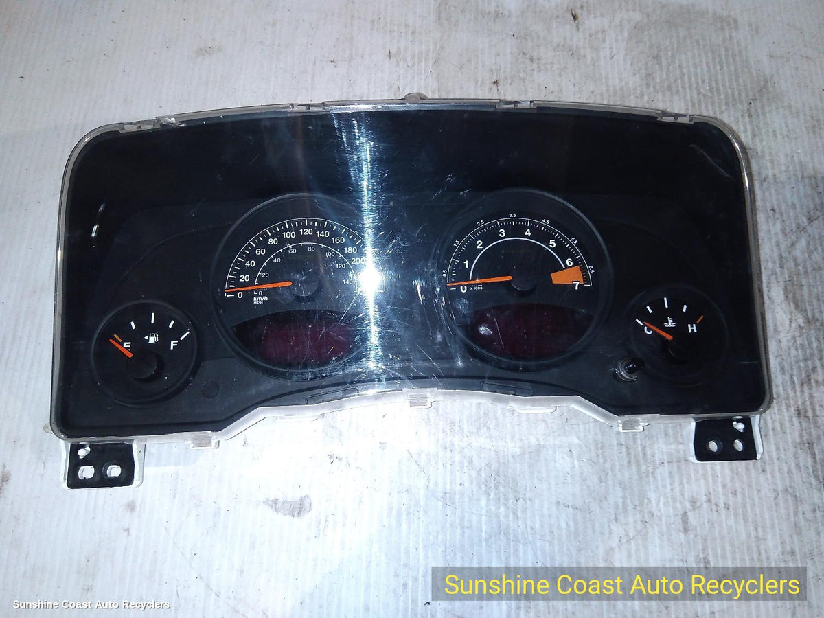 2011-2016 Jeep Patriot Instrument Cluster