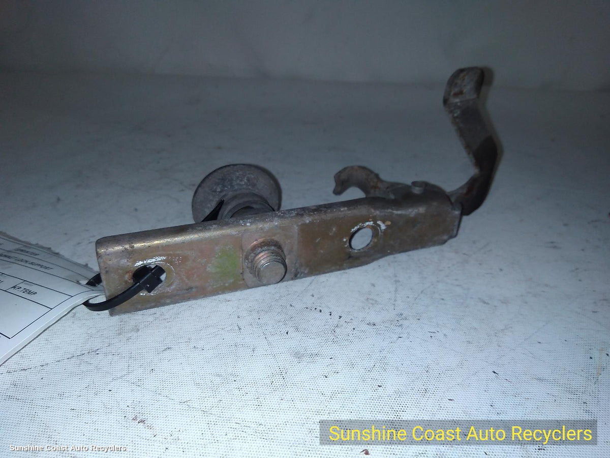 1998-2006 Mercedes Sprinter Bonnet Lock Support