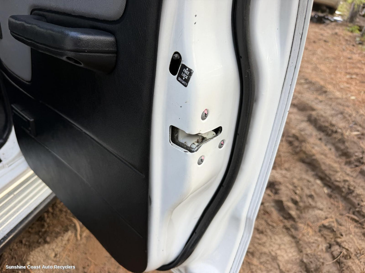 1997-2015 Nissan Navara Door Boot Gate Lock