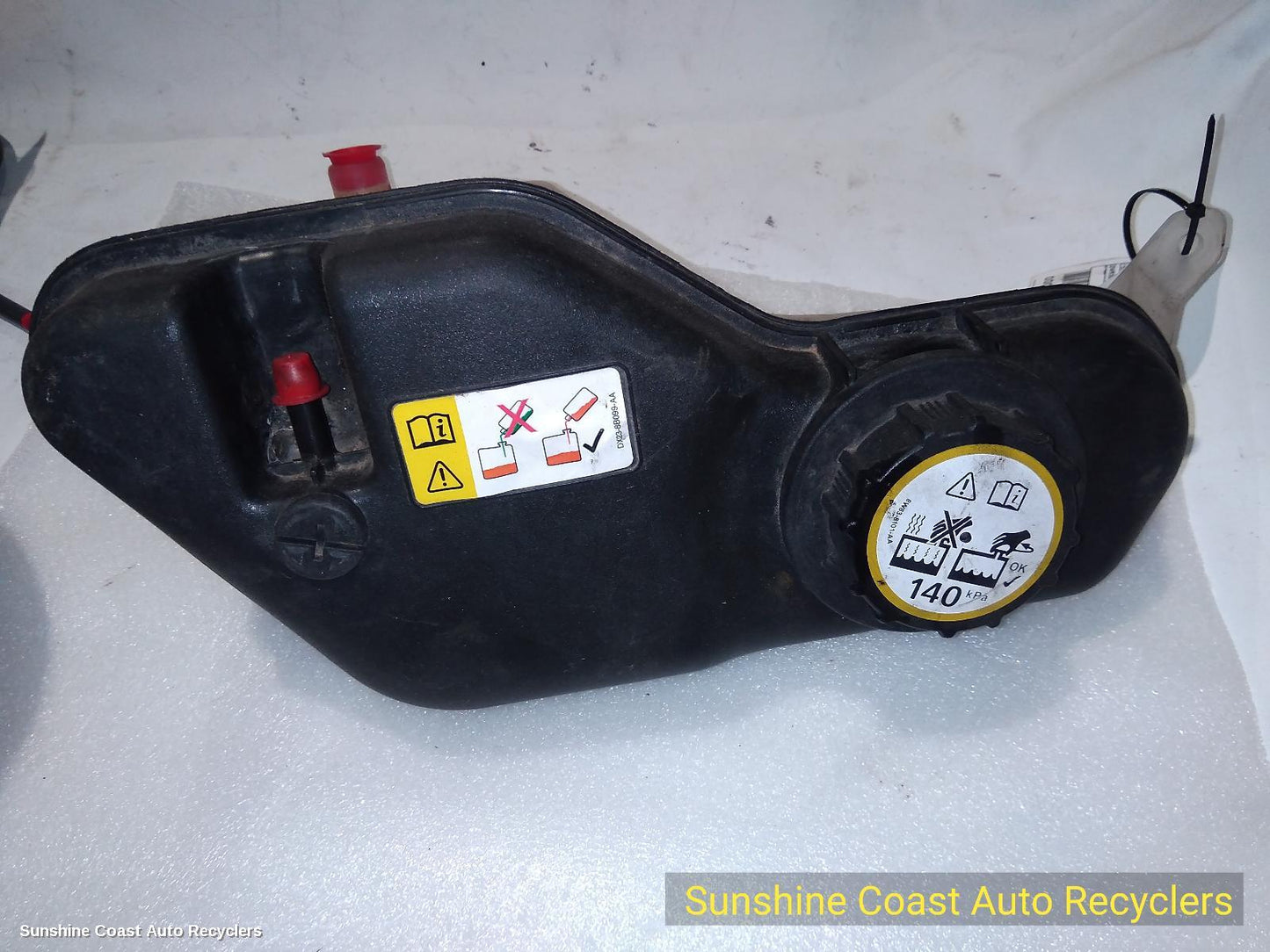 2008-2012 Jaguar Xf Overflow Bottle