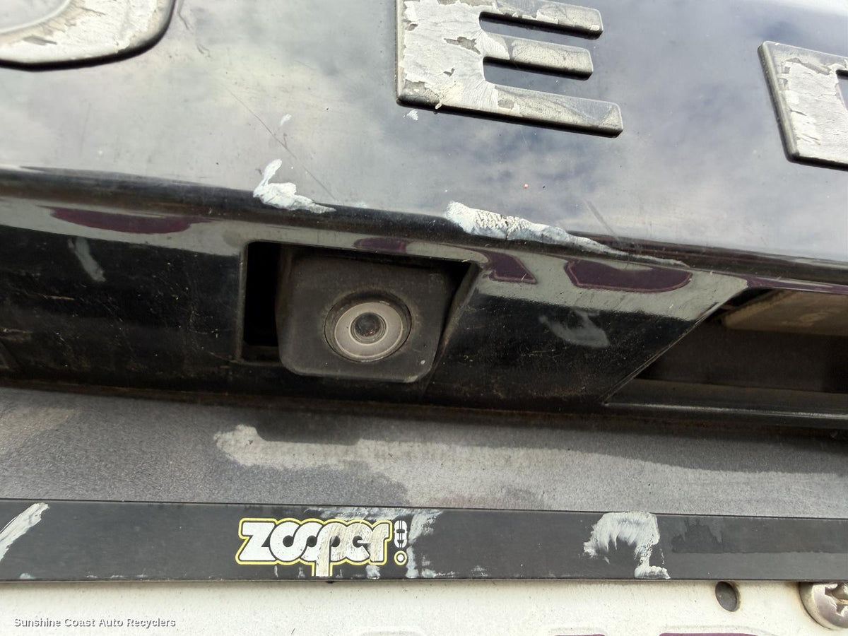 2006-2014 Mitsubishi Pajero Reverse Camera