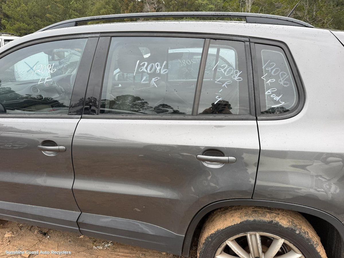 2008-2016 Volkswagen Tiguan Left Rear Door Window