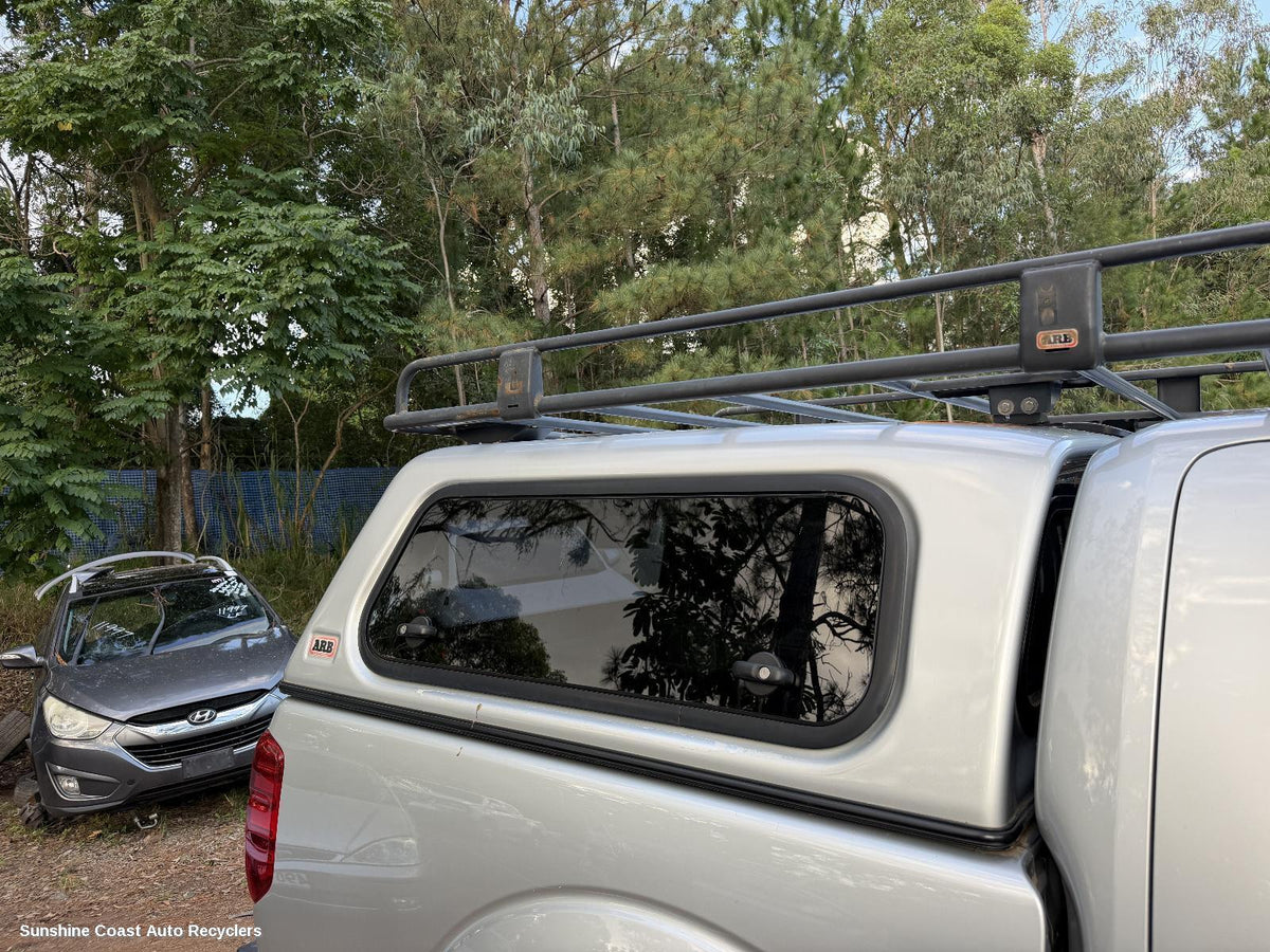2005-2015 Nissan Navara Tonneau Cover