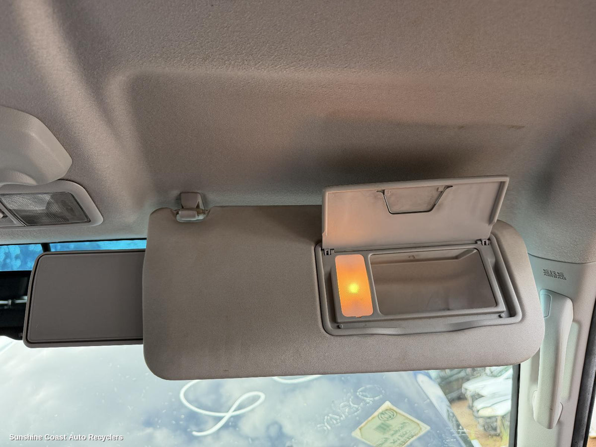2006-2014 Mitsubishi Pajero Sunvisor