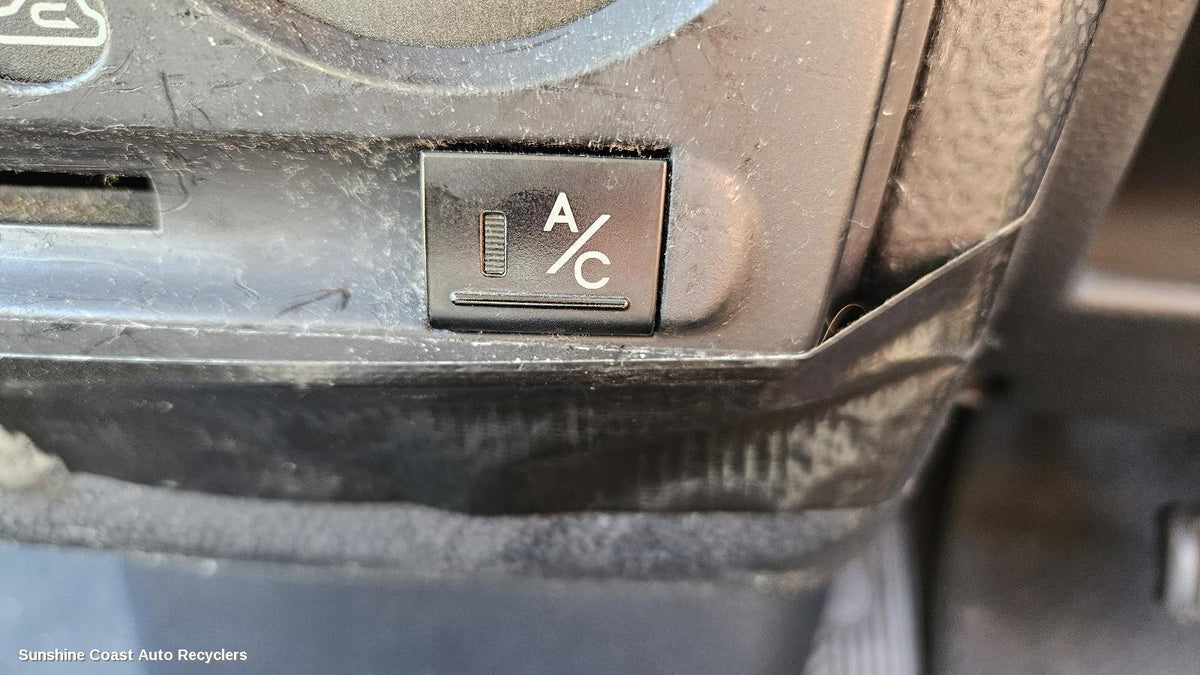 2002-2011 Hyundai Getz Misc Switch Relay
