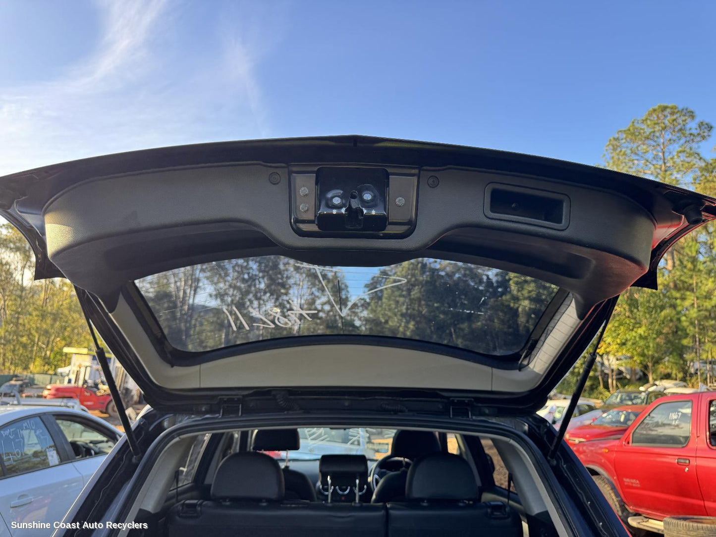 2013 Holden Captiva Hatch Strut