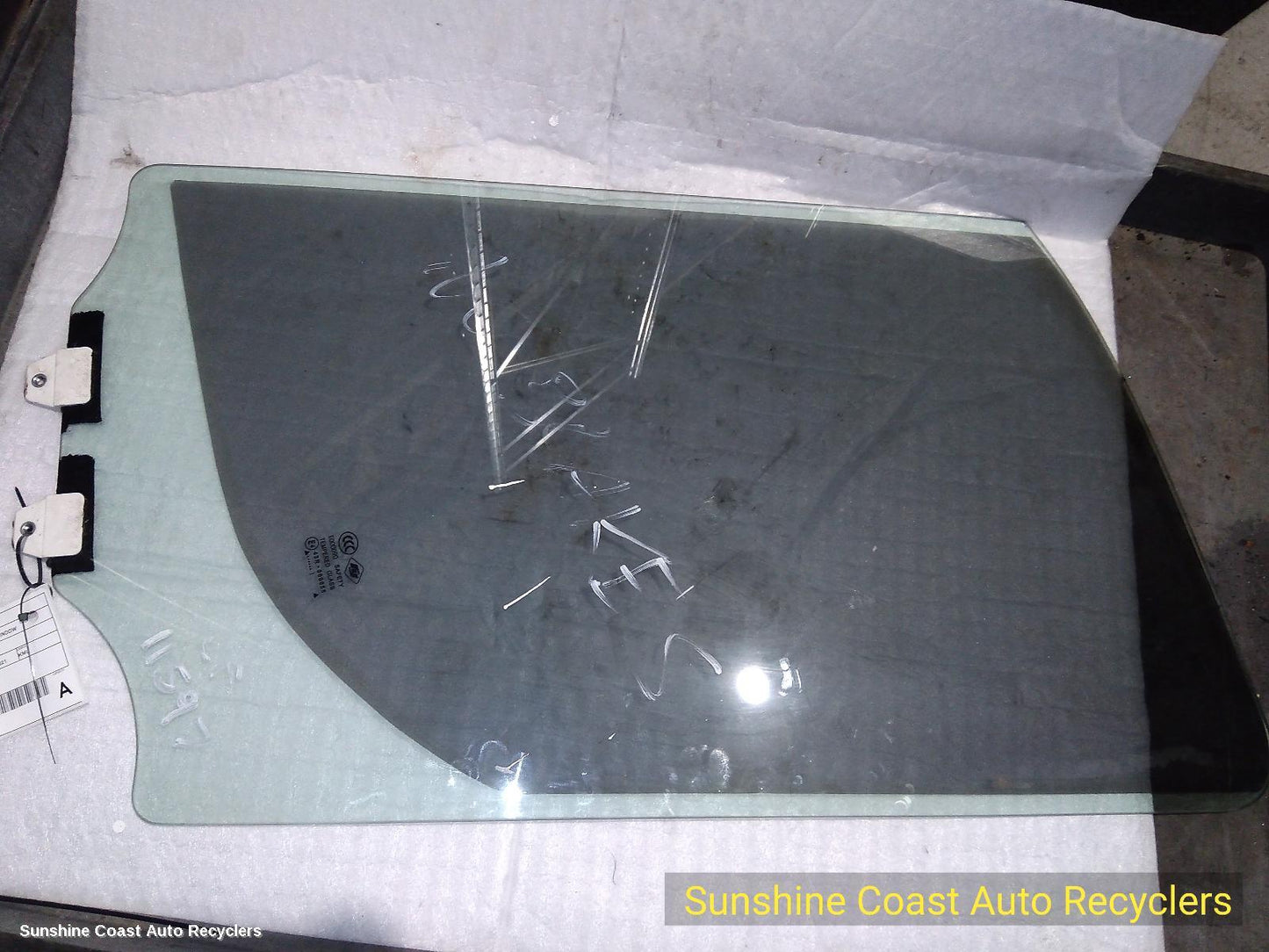 2020-2026 Ldv Deliver 9 Left Front Door Window
