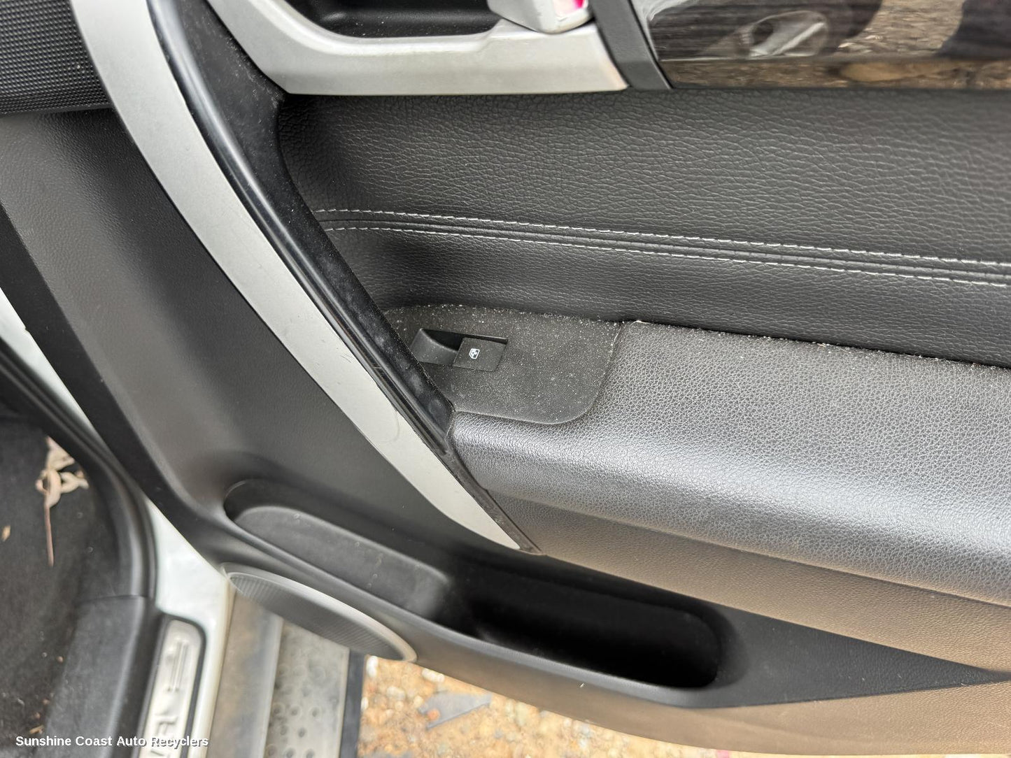 2006-2018 Holden Captiva Pwr Dr Wind Switch