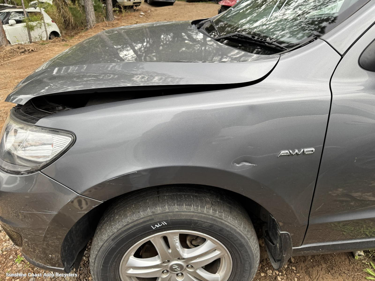 2008-2012 Hyundai Santa Fe Left Guard
