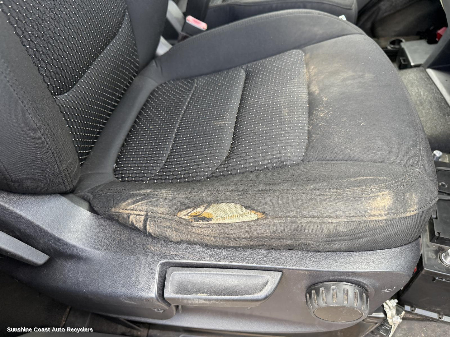 2020-2026 Ldv Deliver 9 Front Seat