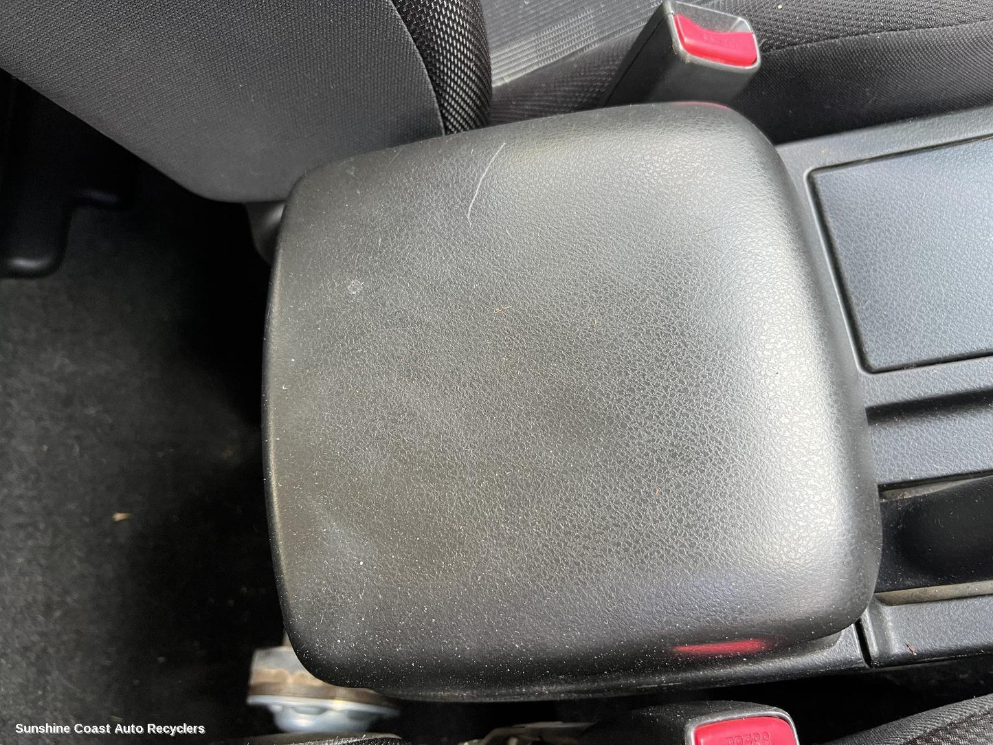 2008 Suzuki Vitara Console
