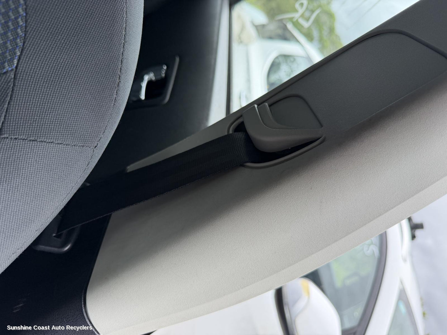 2007-2014 Nissan Dualis Seatbelt Stalk