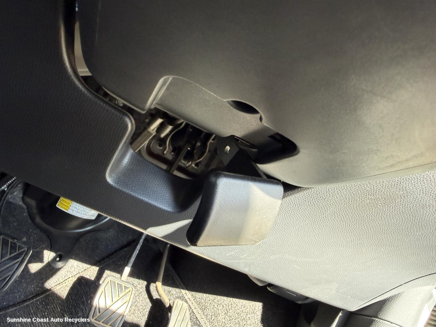 2004-2011 Suzuki Swift Steering Column
