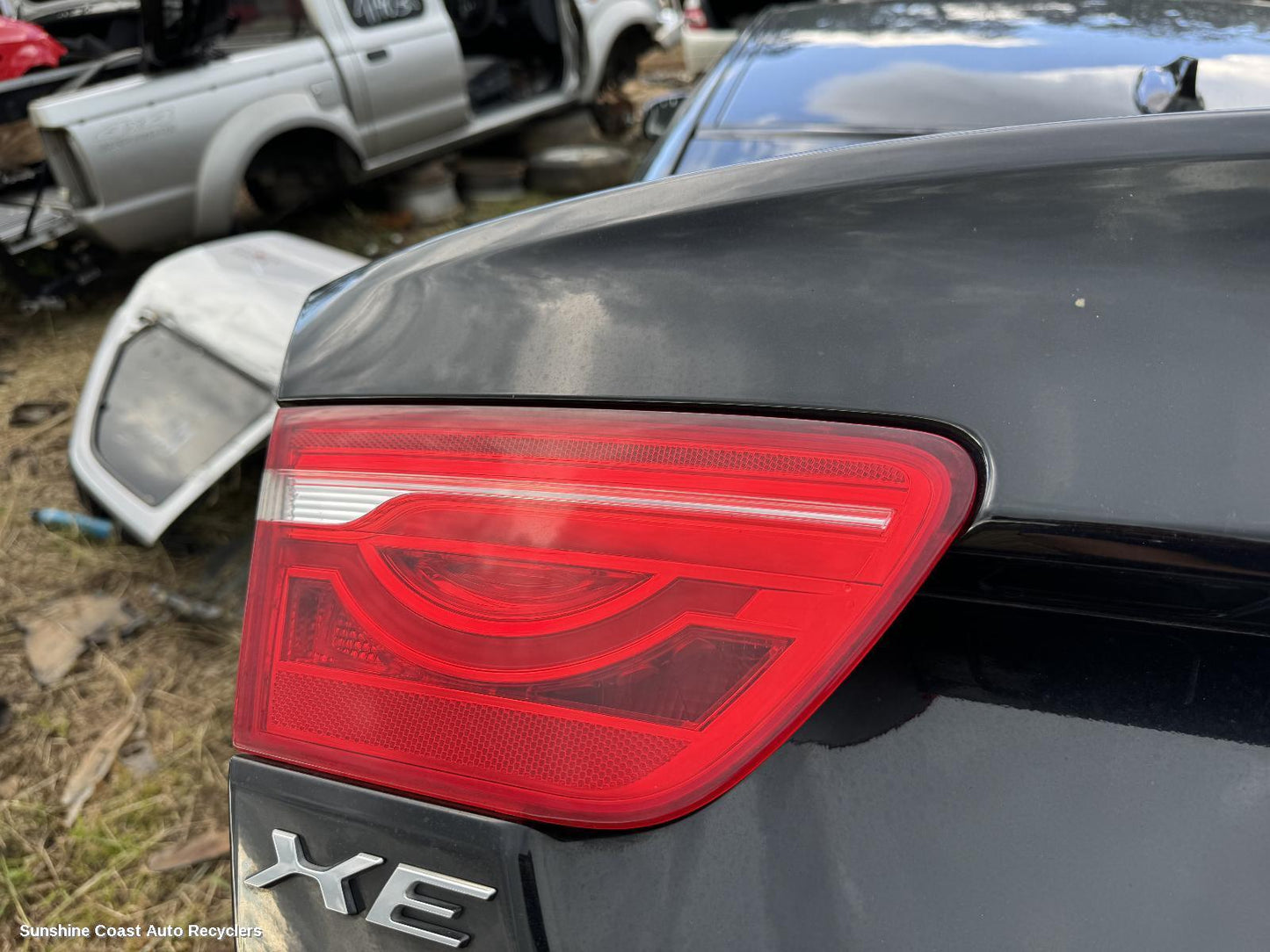 2015 Jaguar Xe Rear Garnish