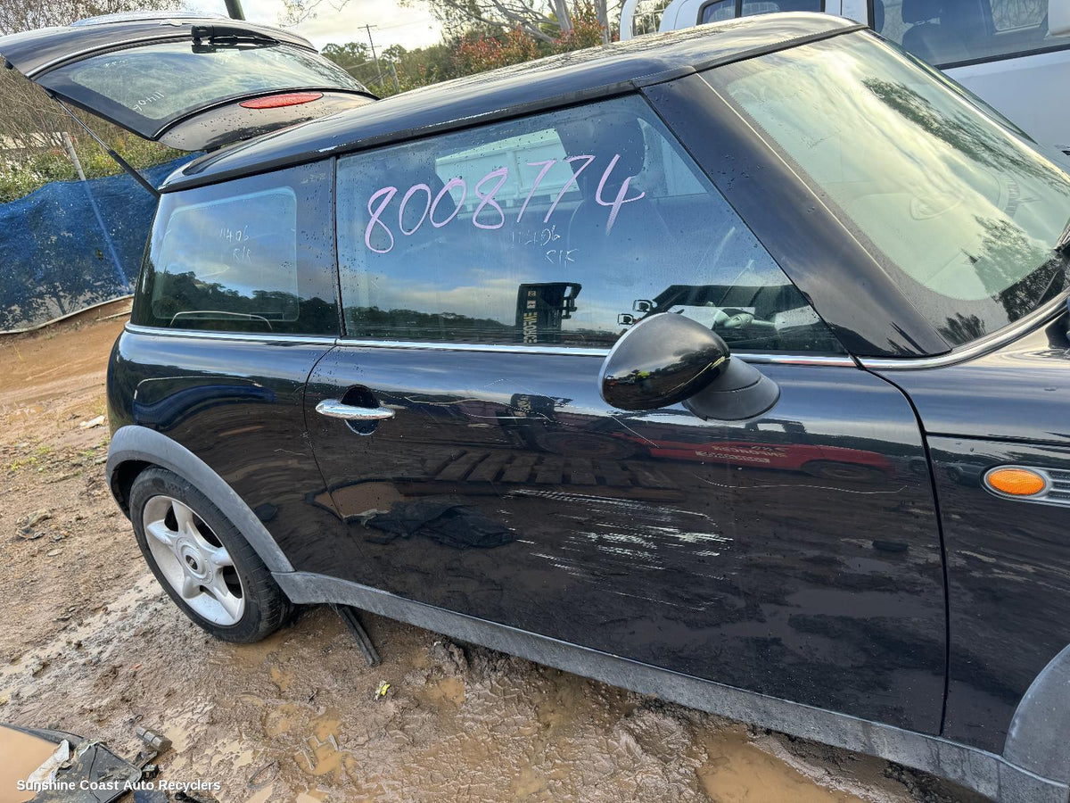 2001-2006 Mini Cooper Right Door Mirror