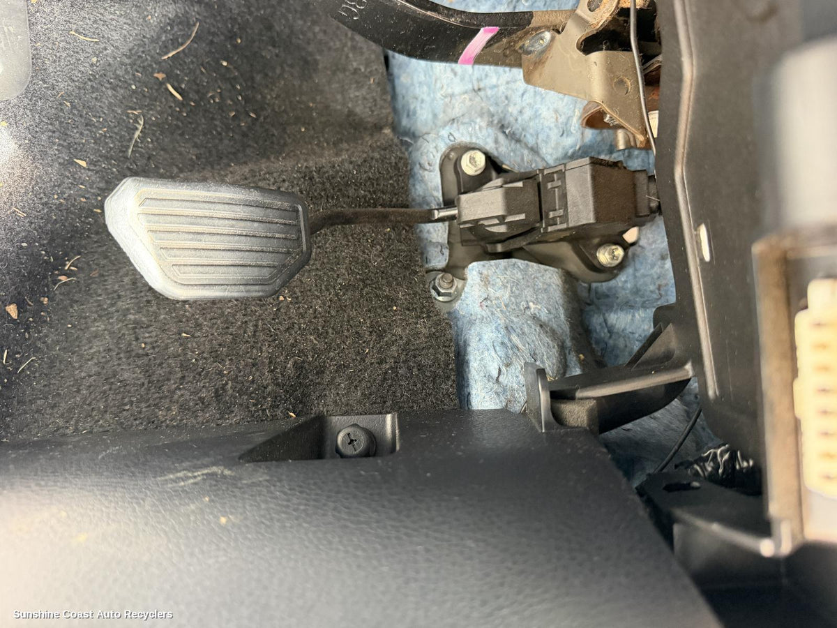 2012-2018 Toyota Rav4 Pedal Assembly
