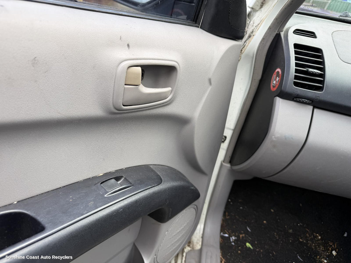 2006-2015 Mitsubishi Triton Pwr Dr Wind Switch