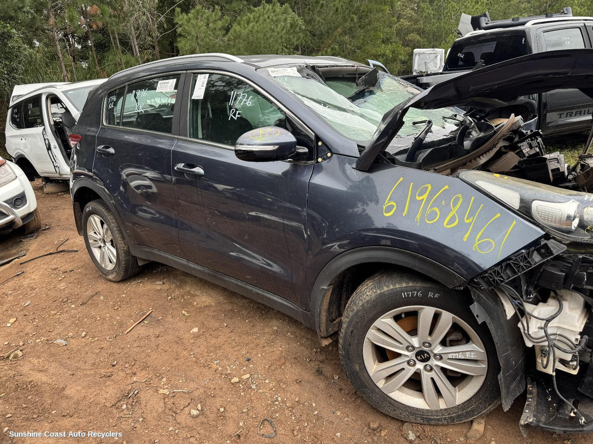 2015-2021 Kia Sportage High Level Stoplight