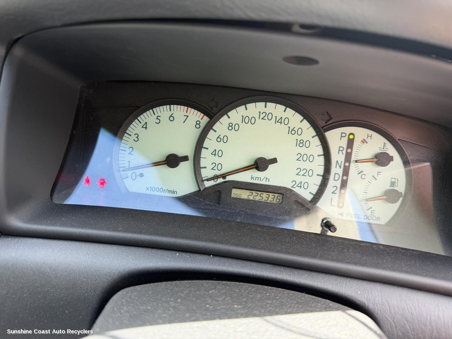 2001-2007 Toyota Corolla Instrument Cluster