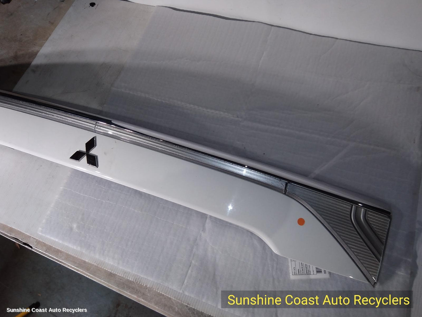2014 Mitsubishi Outlander Rear Garnish