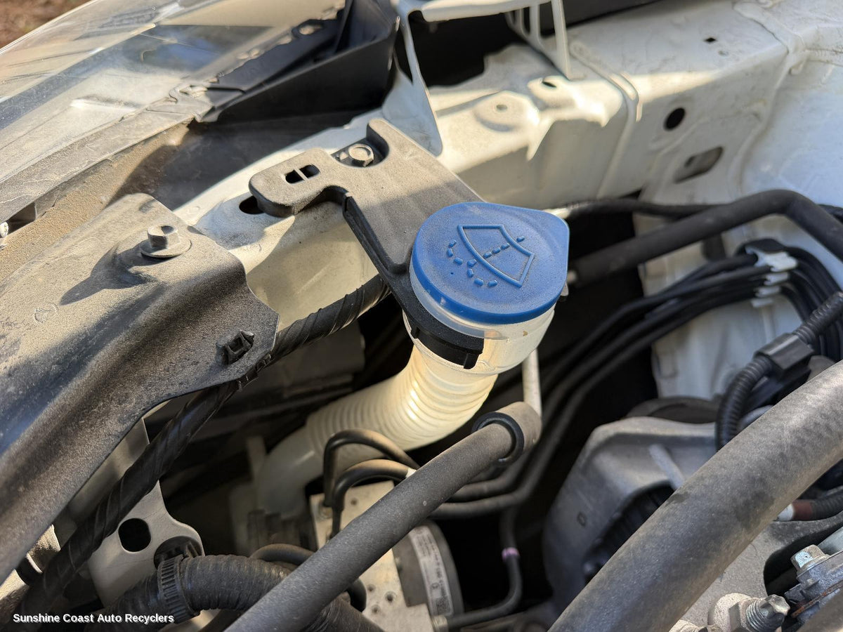 2015-2016 Mazda Cx5 Washer Bottle