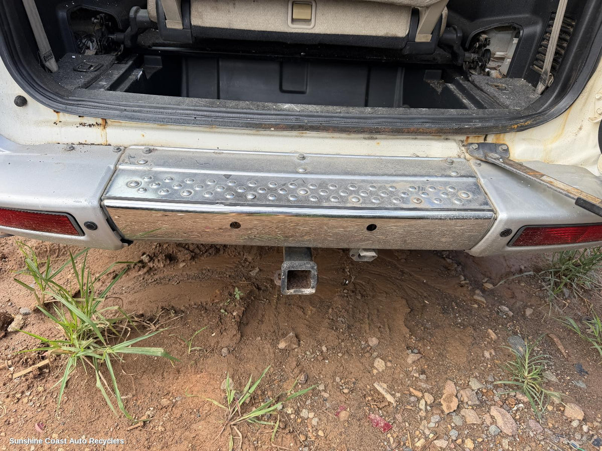 2000-2002 Mitsubishi Pajero Rear Bumper