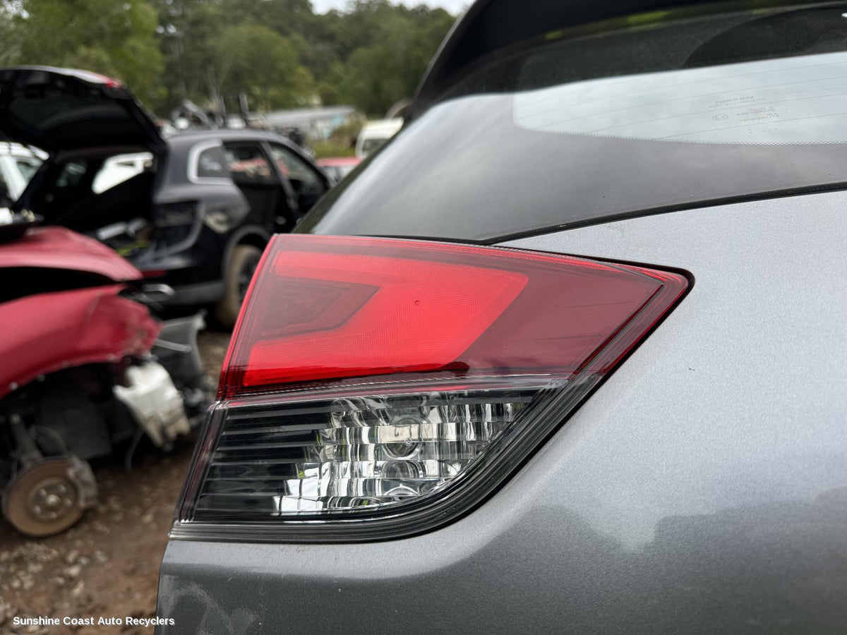 2017-2022 Nissan Xtrail Rear Garnish