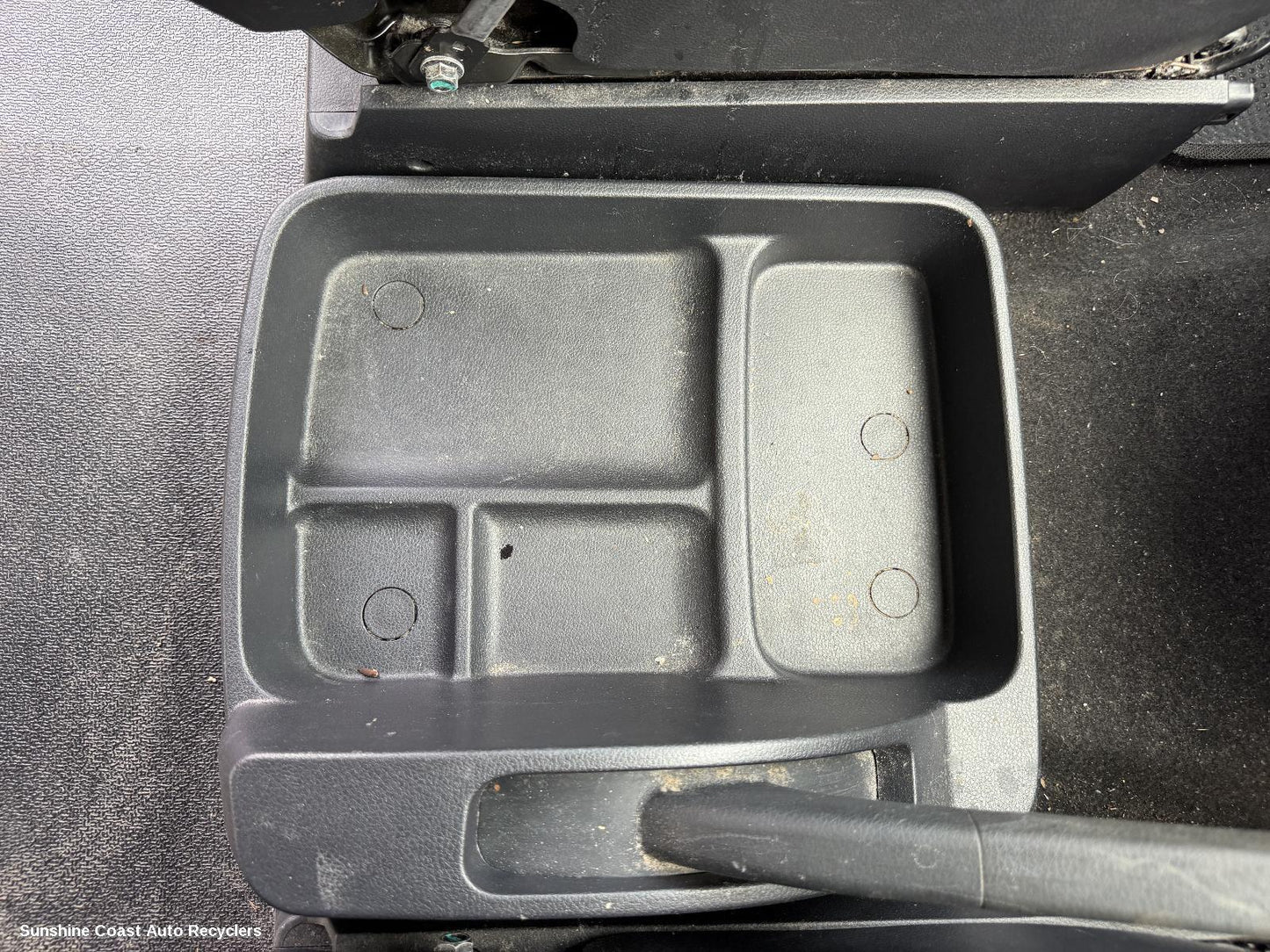 2015-2025 Ldv G10 Console