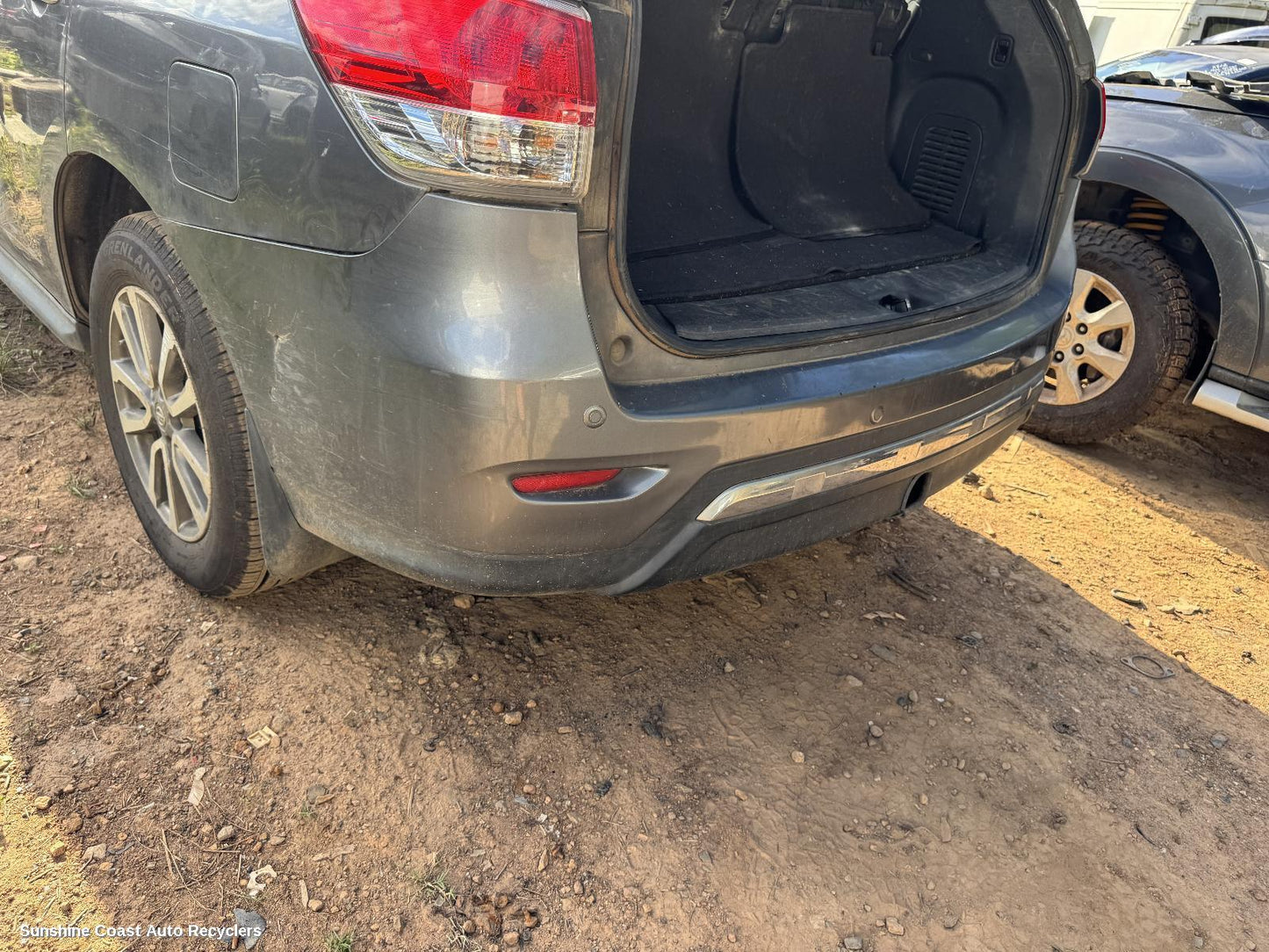 2016 Nissan Pathfinder Rear Bumper