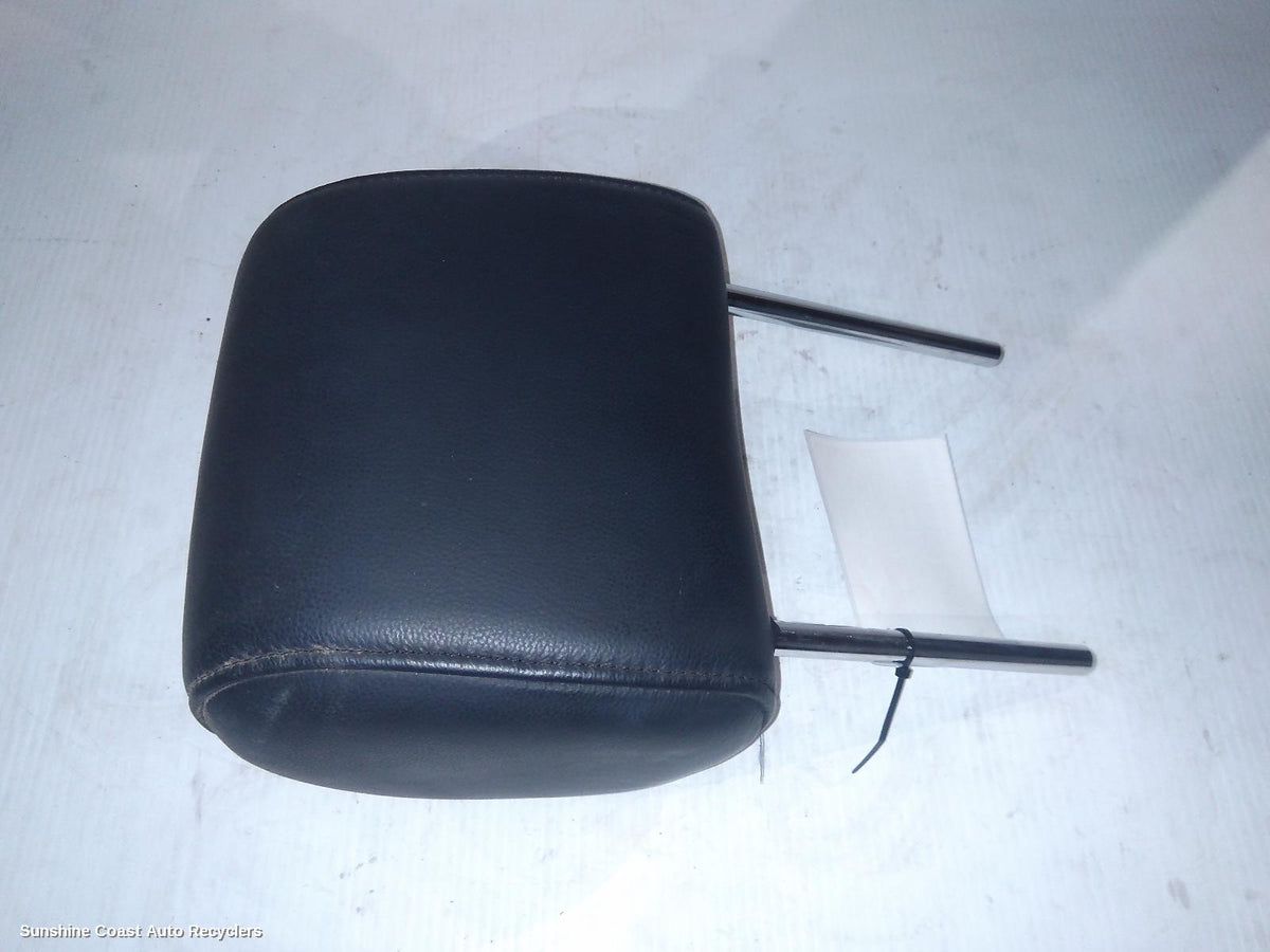 2005-2015 Nissan Navara Headrest