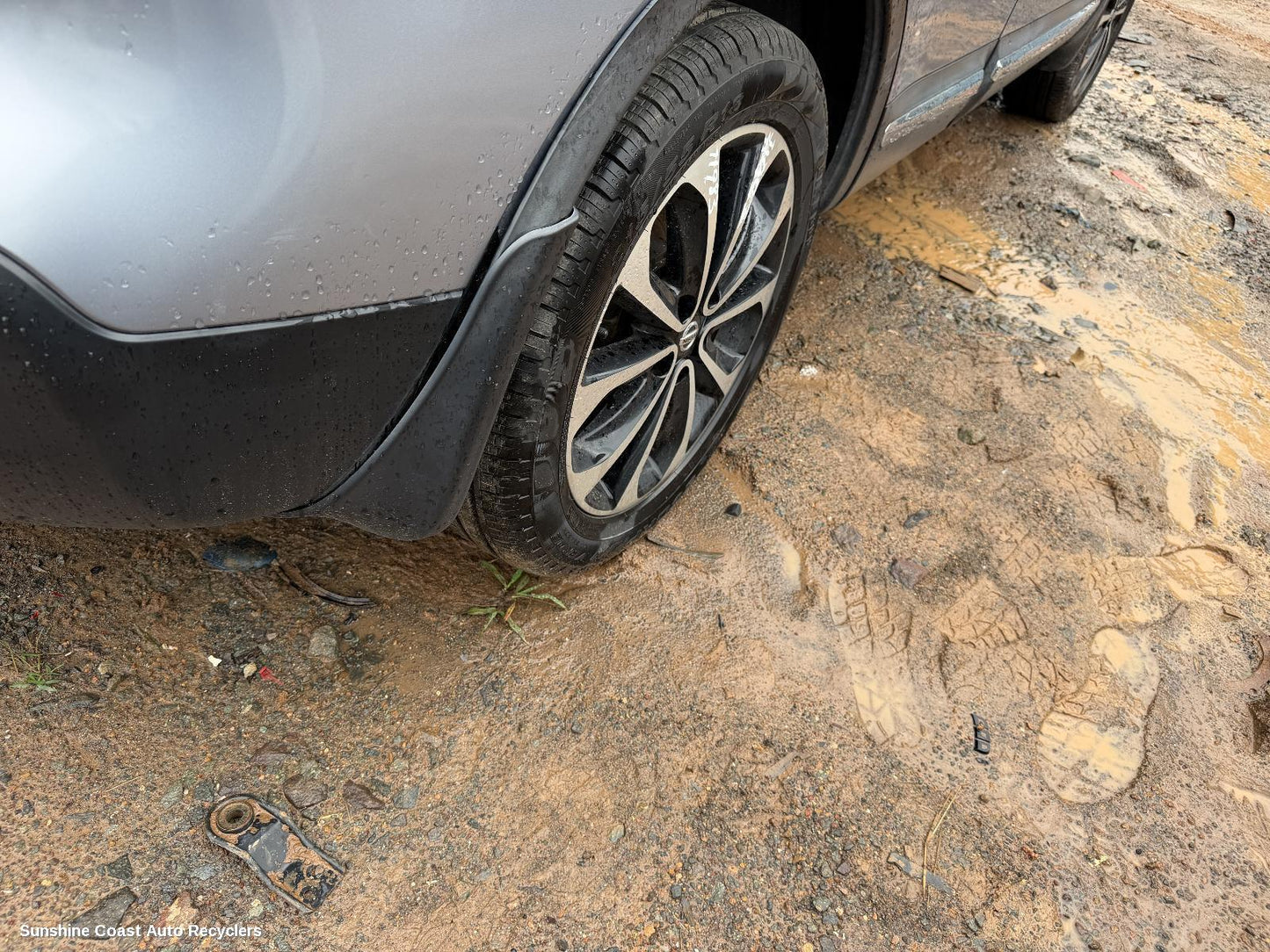 2010-2014 Nissan Dualis Mud Flaps