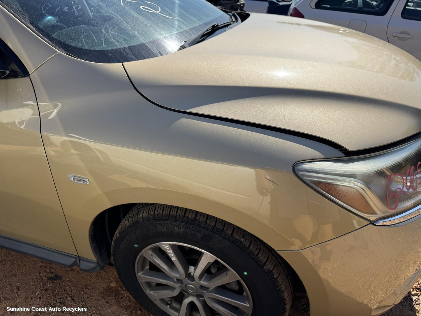 2014 Nissan Pathfinder Right Guard