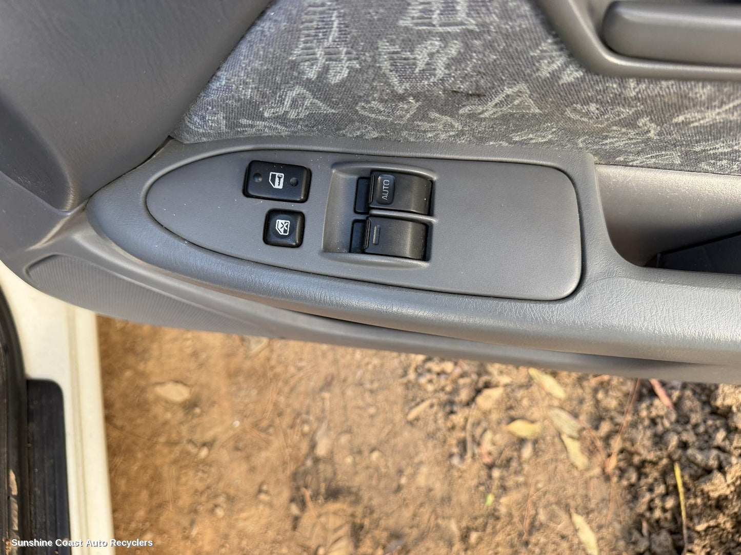 1997-2002 Toyota Camry Pwr Dr Wind Switch