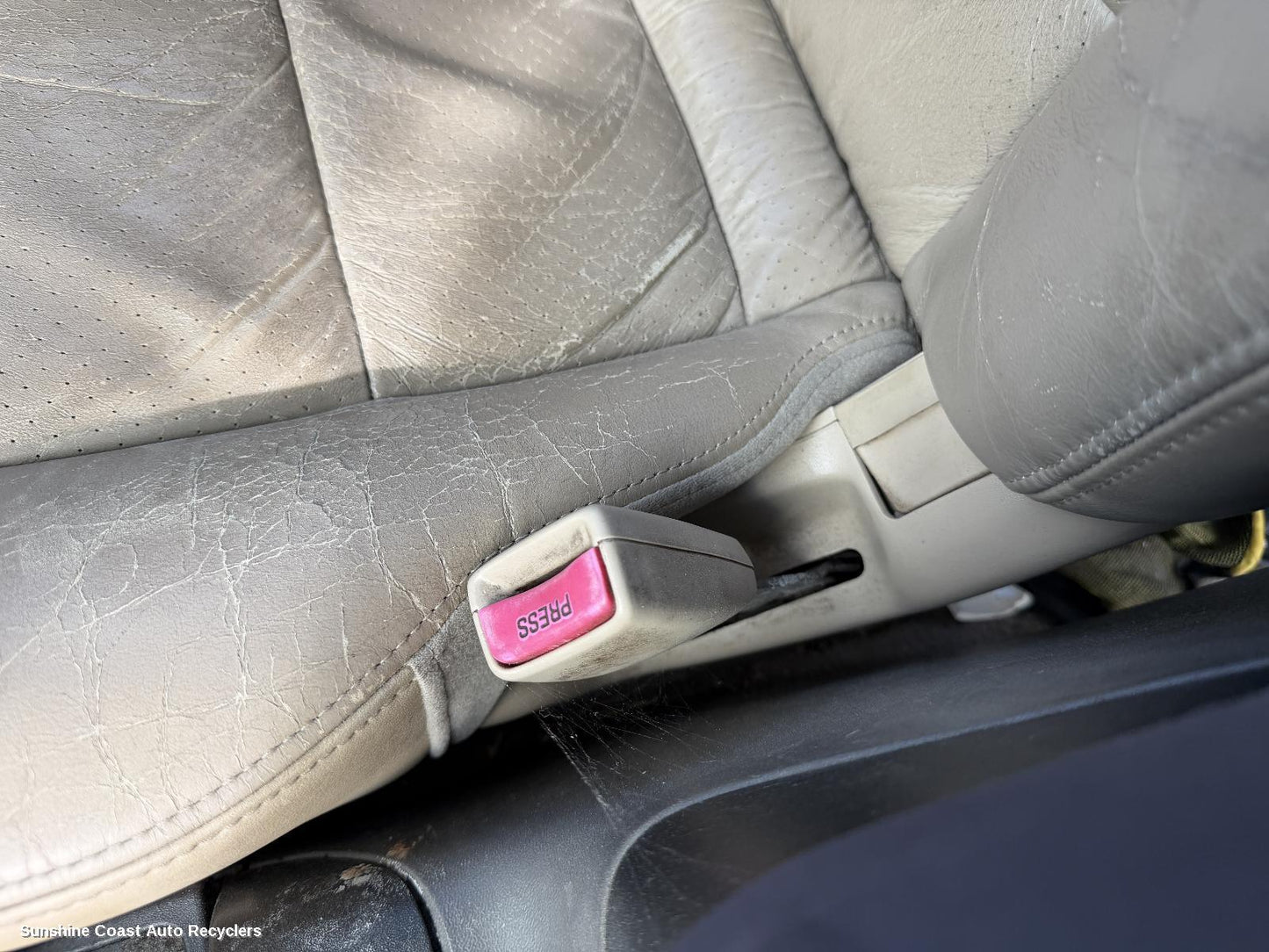 2000-2002 Mitsubishi Pajero Seatbelt Stalk
