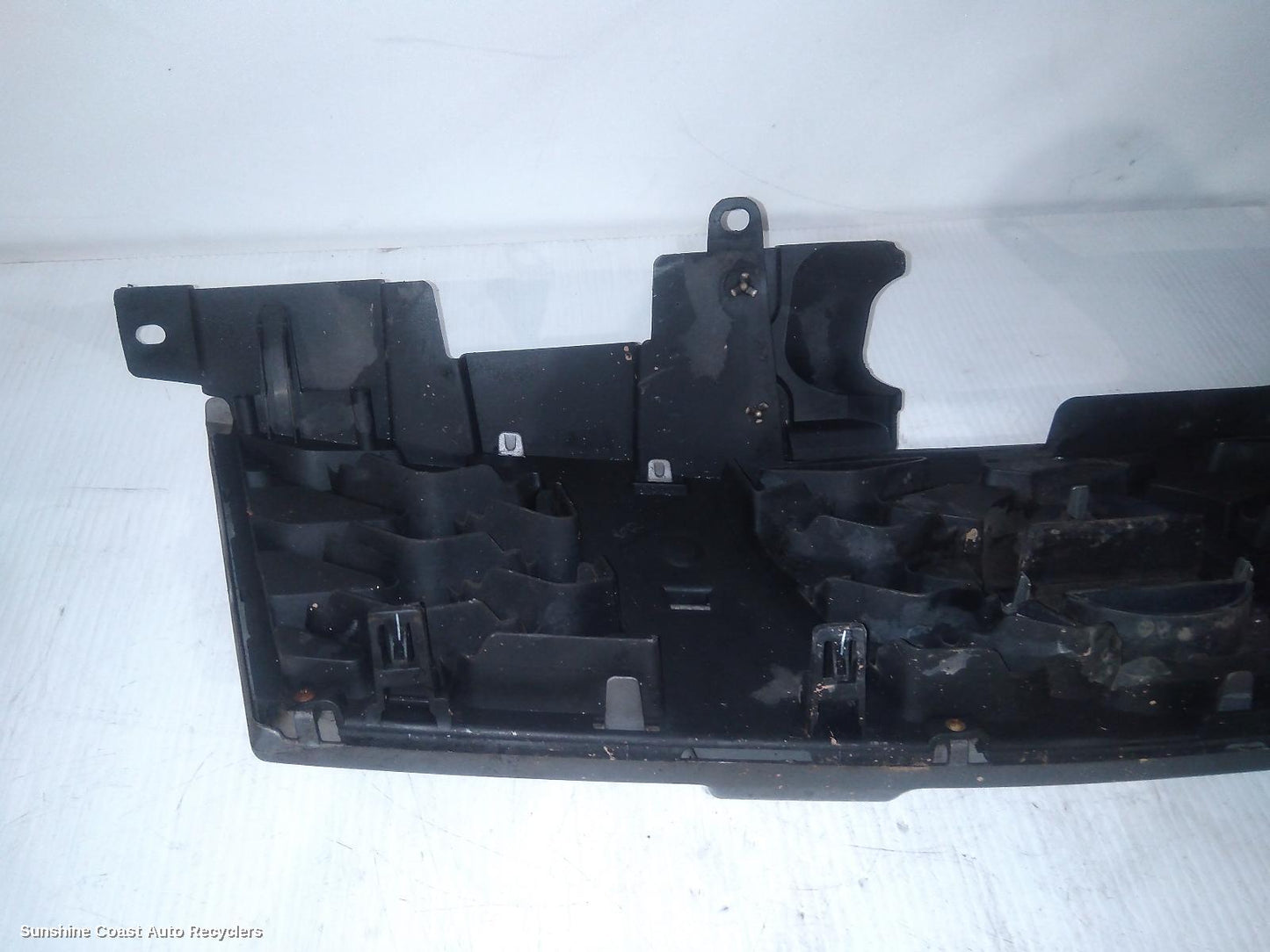 2009 Nissan Xtrail Grille