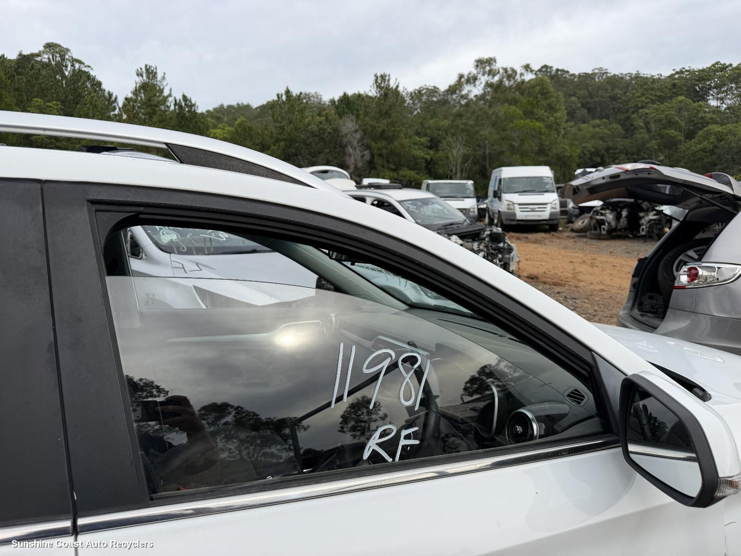 2017-2025 Mg Zs Right Front Door Window