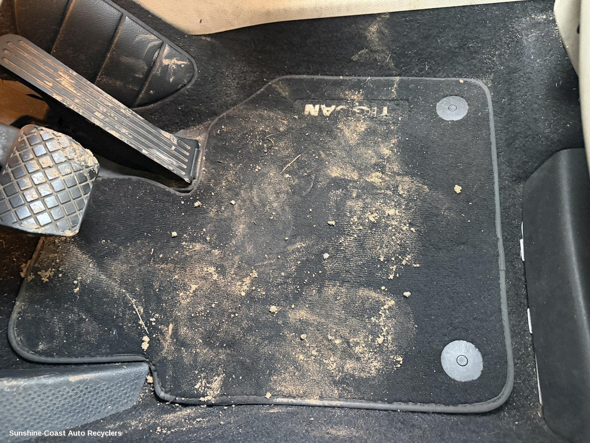 2008-2011 Volkswagen Tiguan Floor Mats