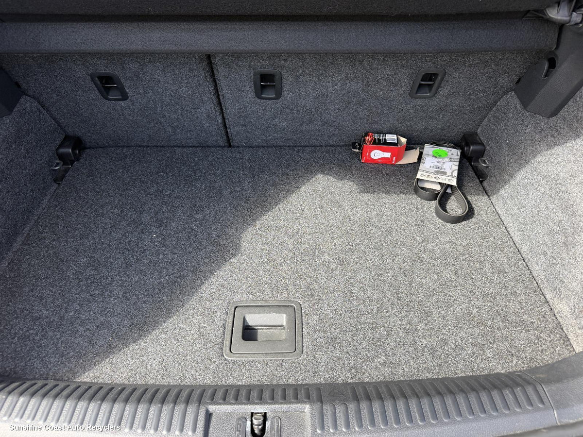2010-2017 Volkswagen Polo Floor Mats