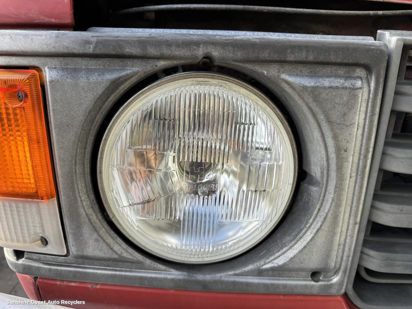 1980-1987 Toyota Landcruiser Right Headlamp