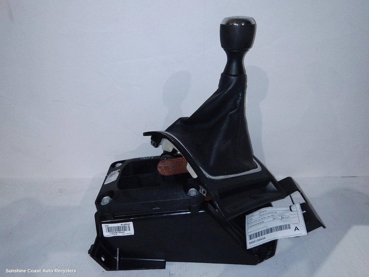 2011-2016 Jeep Patriot Gear Stick Shifter