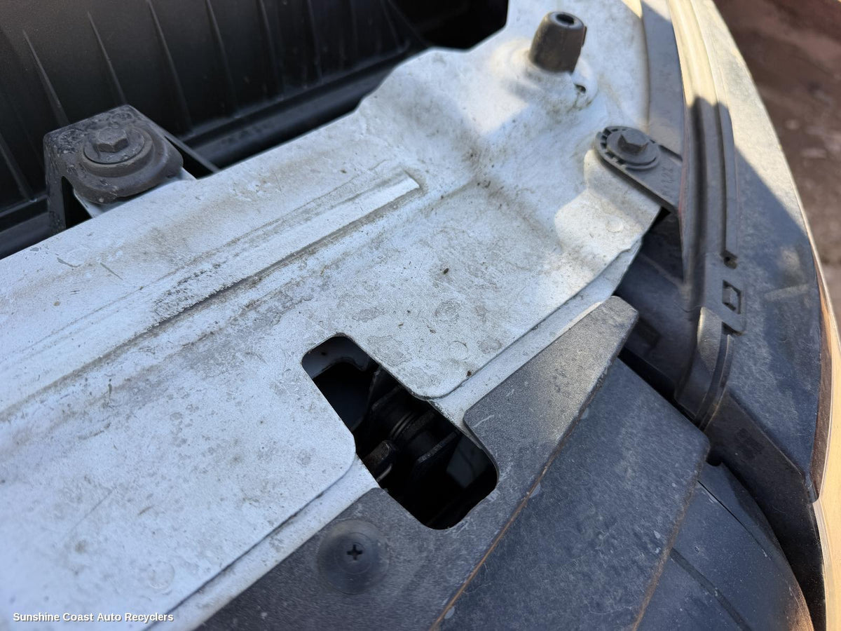 2011-2019 Land Rover Rangerover Evoque Bonnet Lock Support